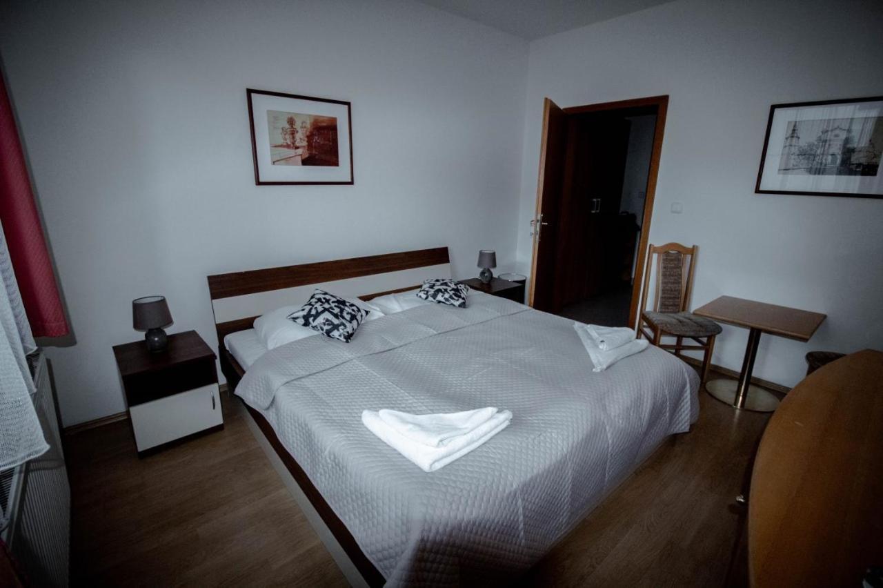 Hotel Kerling Banská Štiavnica المظهر الخارجي الصورة