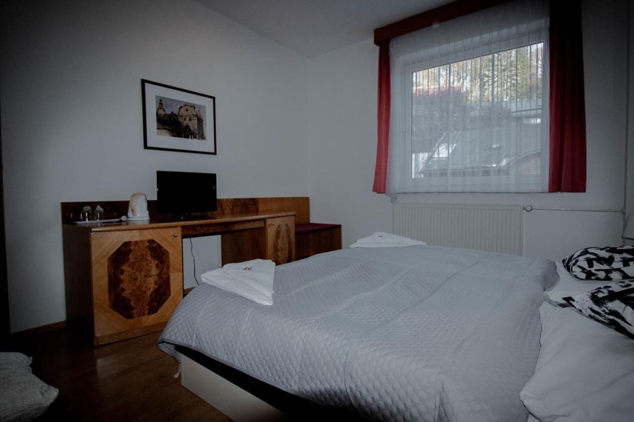 Hotel Kerling Banská Štiavnica المظهر الخارجي الصورة