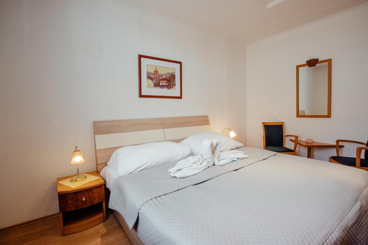 Hotel Kerling Banská Štiavnica المظهر الخارجي الصورة
