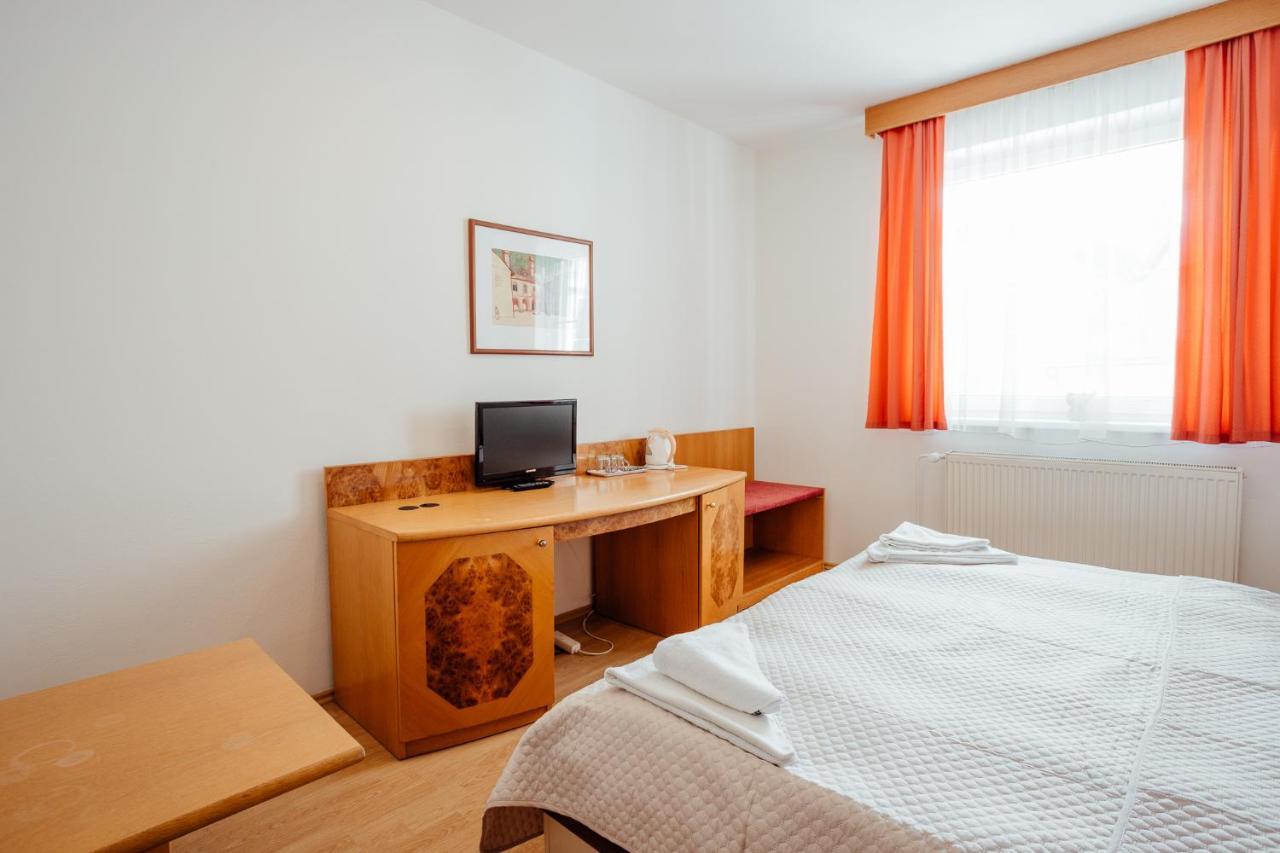 Hotel Kerling Banská Štiavnica المظهر الخارجي الصورة